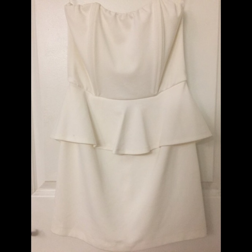 NWT Foreign Exchange White Strapless Dress